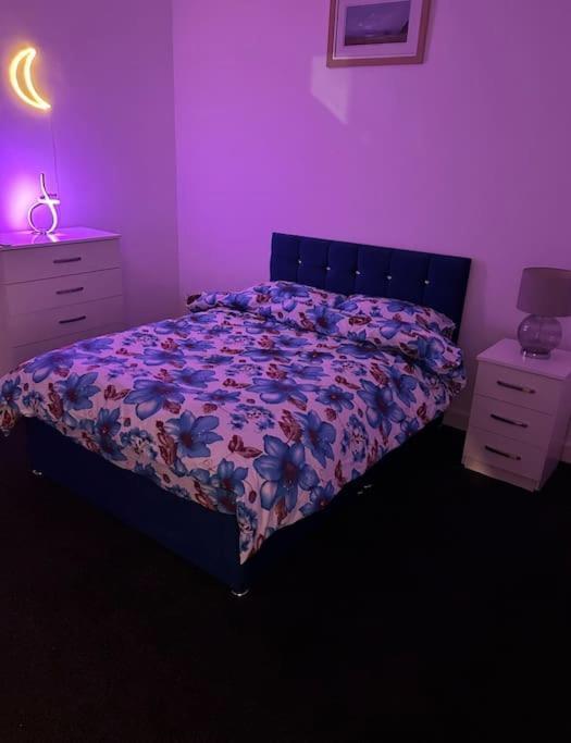 Modern 2-Bed Flat In Salford Apartment Manchester Ngoại thất bức ảnh